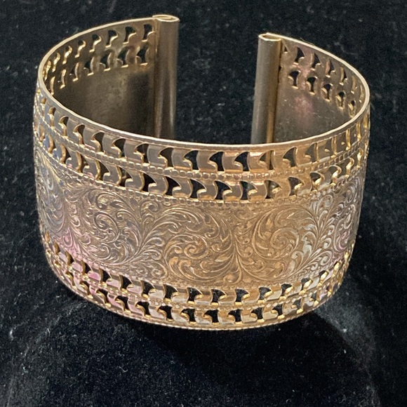 None Jewelry - Vintage Gold Tone Cuff Etched Bracelet